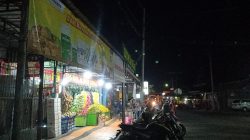 Toko Buah Selalu Terang