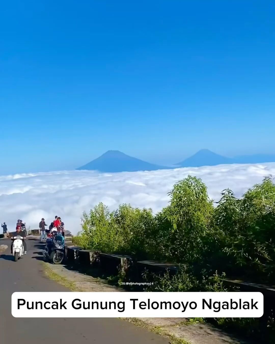 Puncak Gunung Telomoyo Ngablak